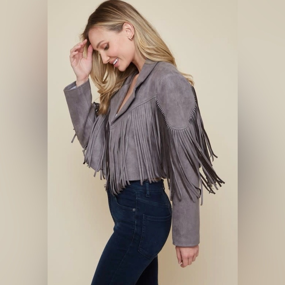 **NWT** Blue B Collection Faux Suede Women's Gray Fringe Jacket - Picture 2 of 15